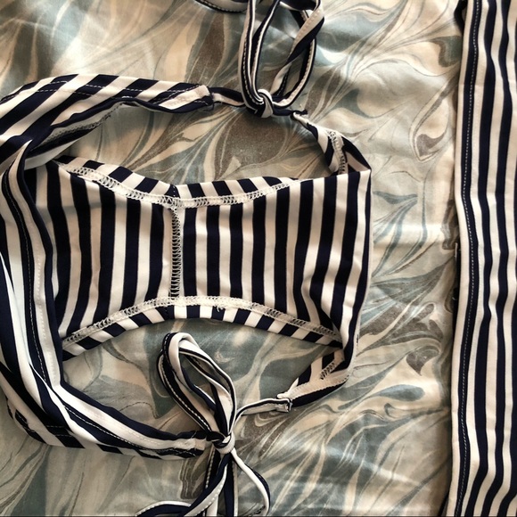 Stripe Sailor-inspired bikini - Picture 6 of 6